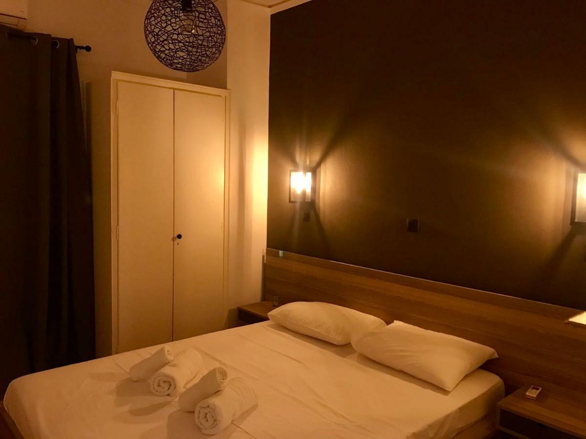 Renovated Minimal Apartment Next To Metro أثينا المظهر الخارجي الصورة