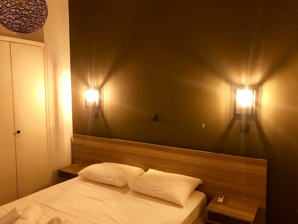 Renovated Minimal Apartment Next To Metro أثينا المظهر الخارجي الصورة