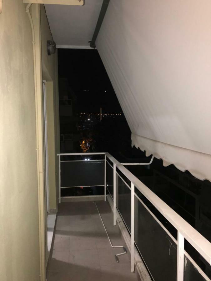 Renovated Minimal Apartment Next To Metro أثينا المظهر الخارجي الصورة